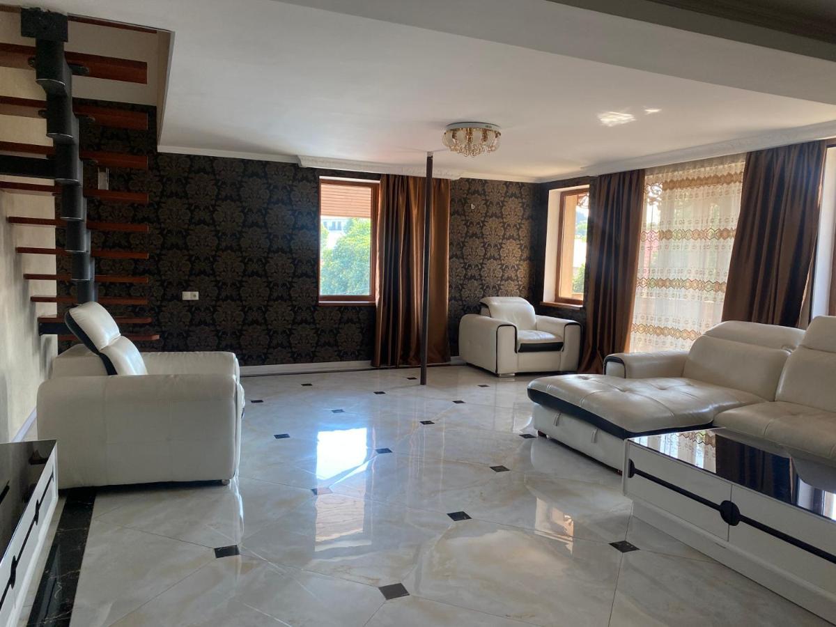 Amadeus Hotel Bakuriani Kültér fotó